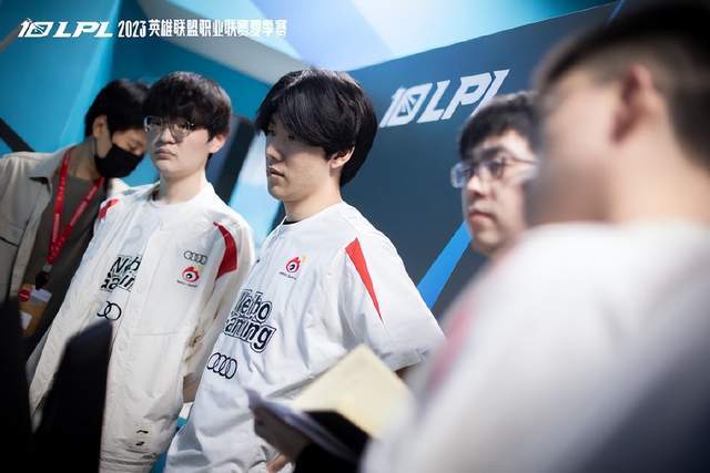 敏锐眼光 敏锐眼光